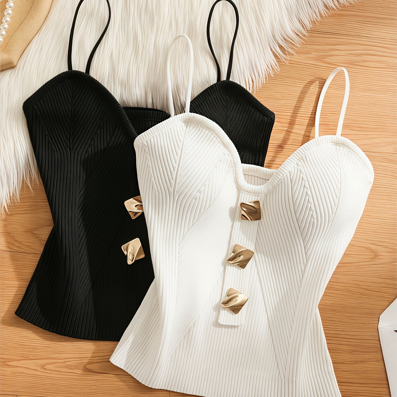 A Two-Piece Set Featuring a Comfortable Strapless Tank Top with Three-Button Design, Solid Color, Sleeveless And Slimming, Versatile for Everyday Parties, Making It an Ideal Gift for Valentine'S Day.