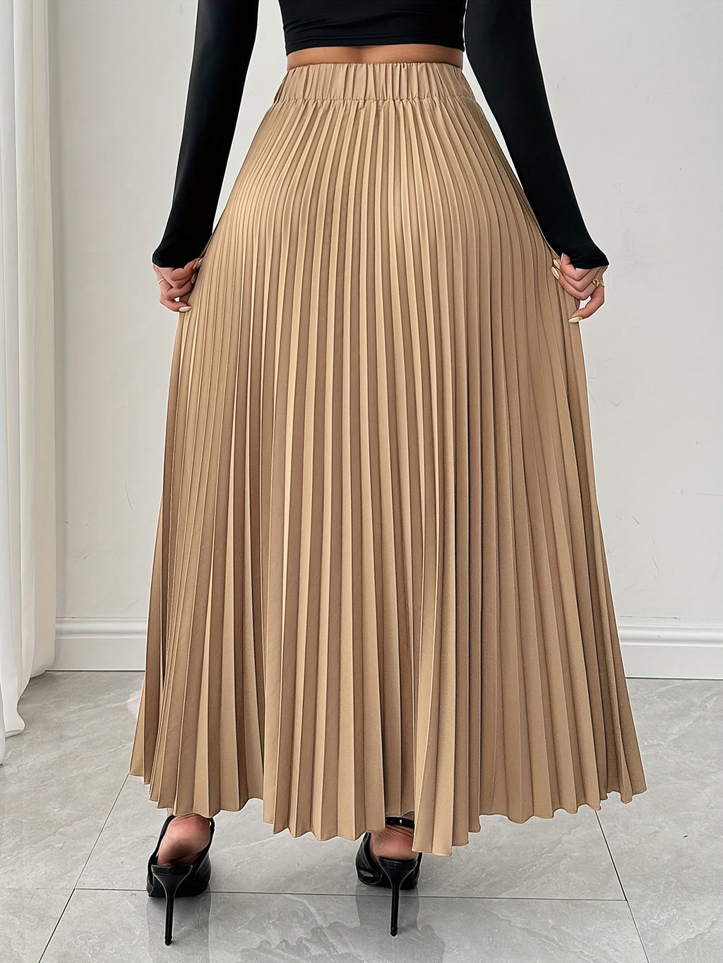 Women's Elegant Pleated Skirt - Dark Green Metallic Chain Belted Waist, Puffed Short Skirt with Vertical Pleats, Machine Washable 3-Season Spring Summer Fall Versatile Office to Party Wear, Cute Skirts