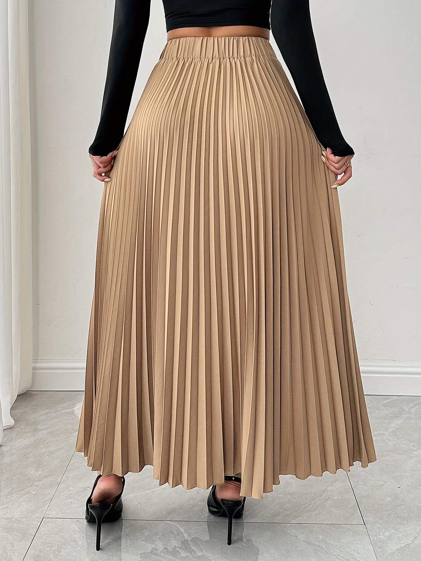 Women's Elegant Pleated Skirt - Dark Green Metallic Chain Belted Waist, Puffed Short Skirt with Vertical Pleats, Machine Washable 3-Season Spring Summer Fall Versatile Office to Party Wear, Cute Skirts