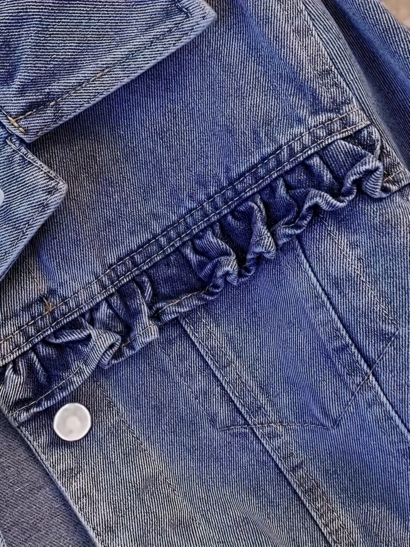 Little Fragrant Wind Denim Jacket for Women, New Spring and Autumn Design Loose Short Style Jacket, Fashionable Top for Petite, Trendy and Versatile Stylish Female Denim Jackets & Coats