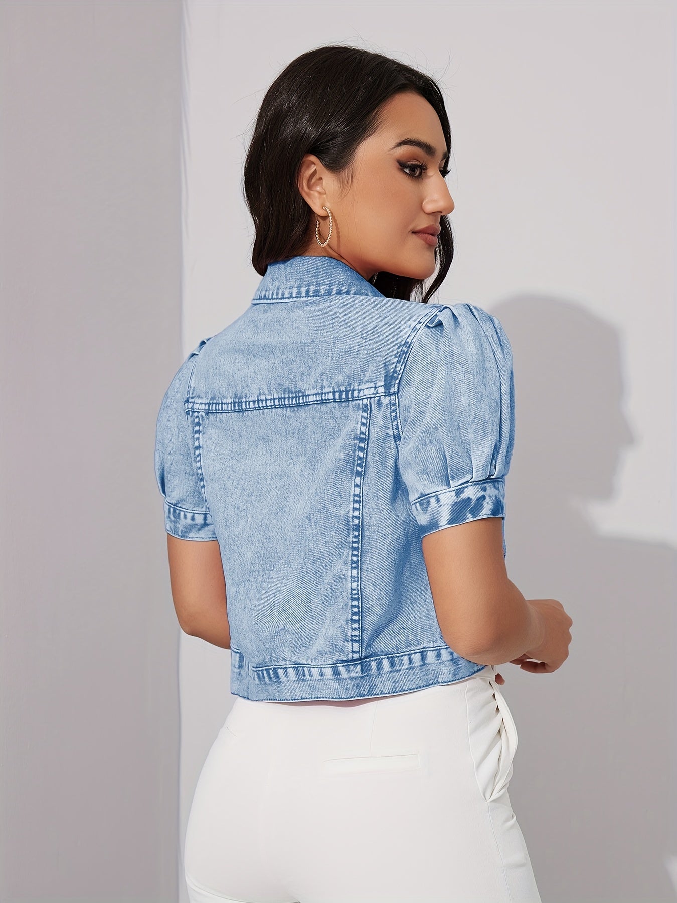 Elegant Solid Color Denim Jacket for Women - Short Sleeve, Button-Up, Machine Washable - Perfect for Spring\u002FSummer