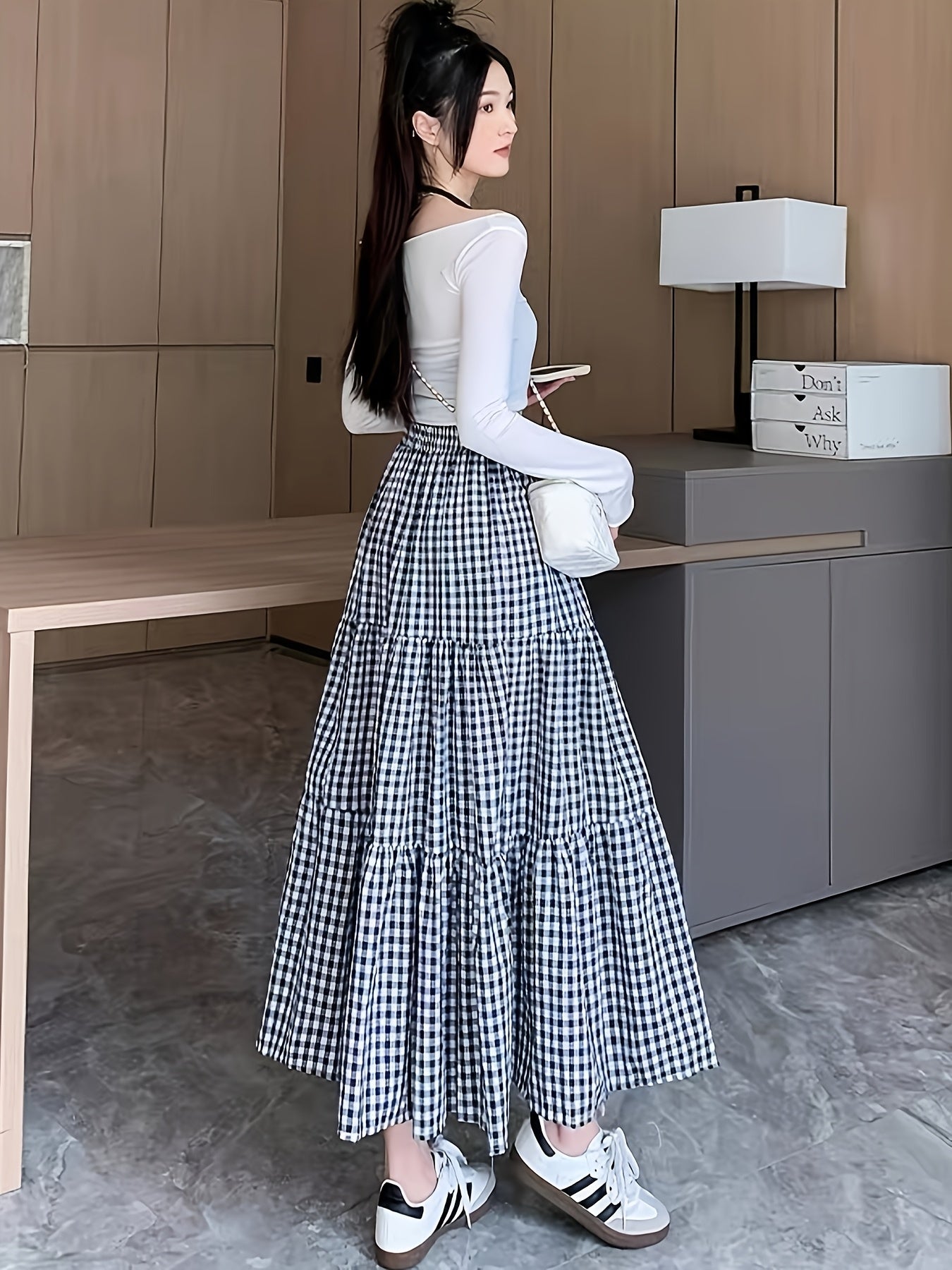 Women's High-Waist Black and White Gingham Pleated Skirt - Slimming A-Line Cut, Casual Summer Style, Lightweight and Breathable Fabric, Perfect for Staircase Outfits or Casual Attire