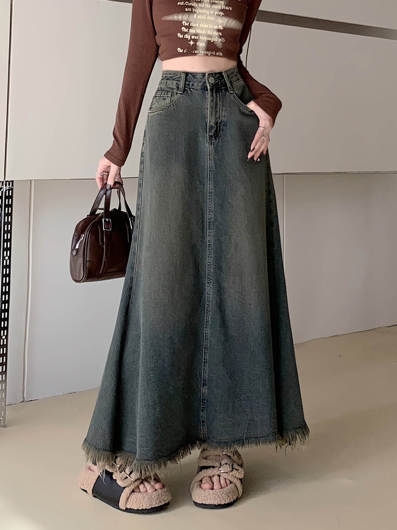High-Waisted Vintage Denim A-Line Skirt with Frayed Hem, Casual Style, Button Detail, Non-Stretch Fabric, Solid Color, Mermaid Design, Perfect for Spring\u002FSummer\u002FFal