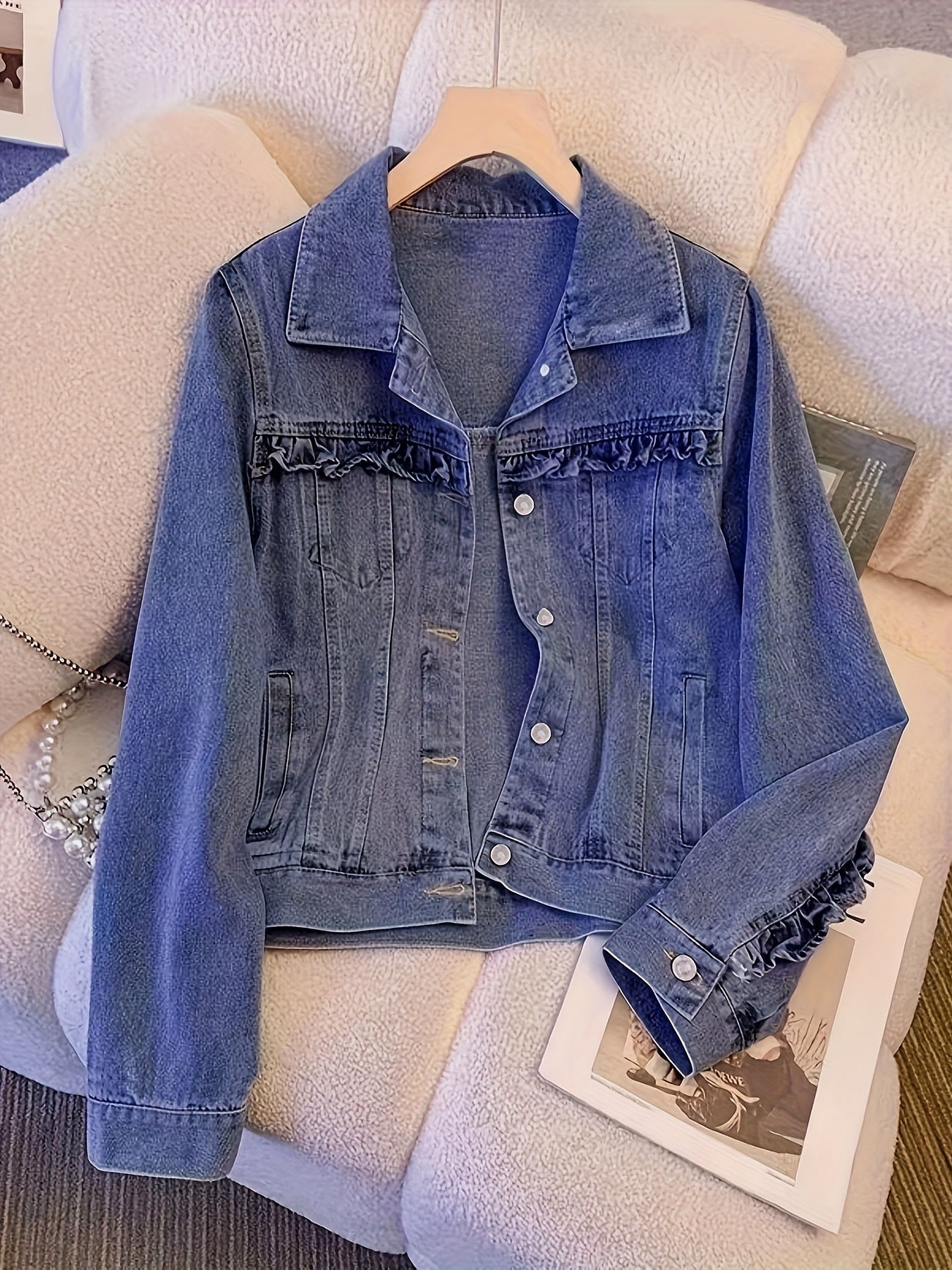 Little Fragrant Wind Denim Jacket for Women, New Spring and Autumn Design Loose Short Style Jacket, Fashionable Top for Petite, Trendy and Versatile Stylish Female Denim Jackets & Coats