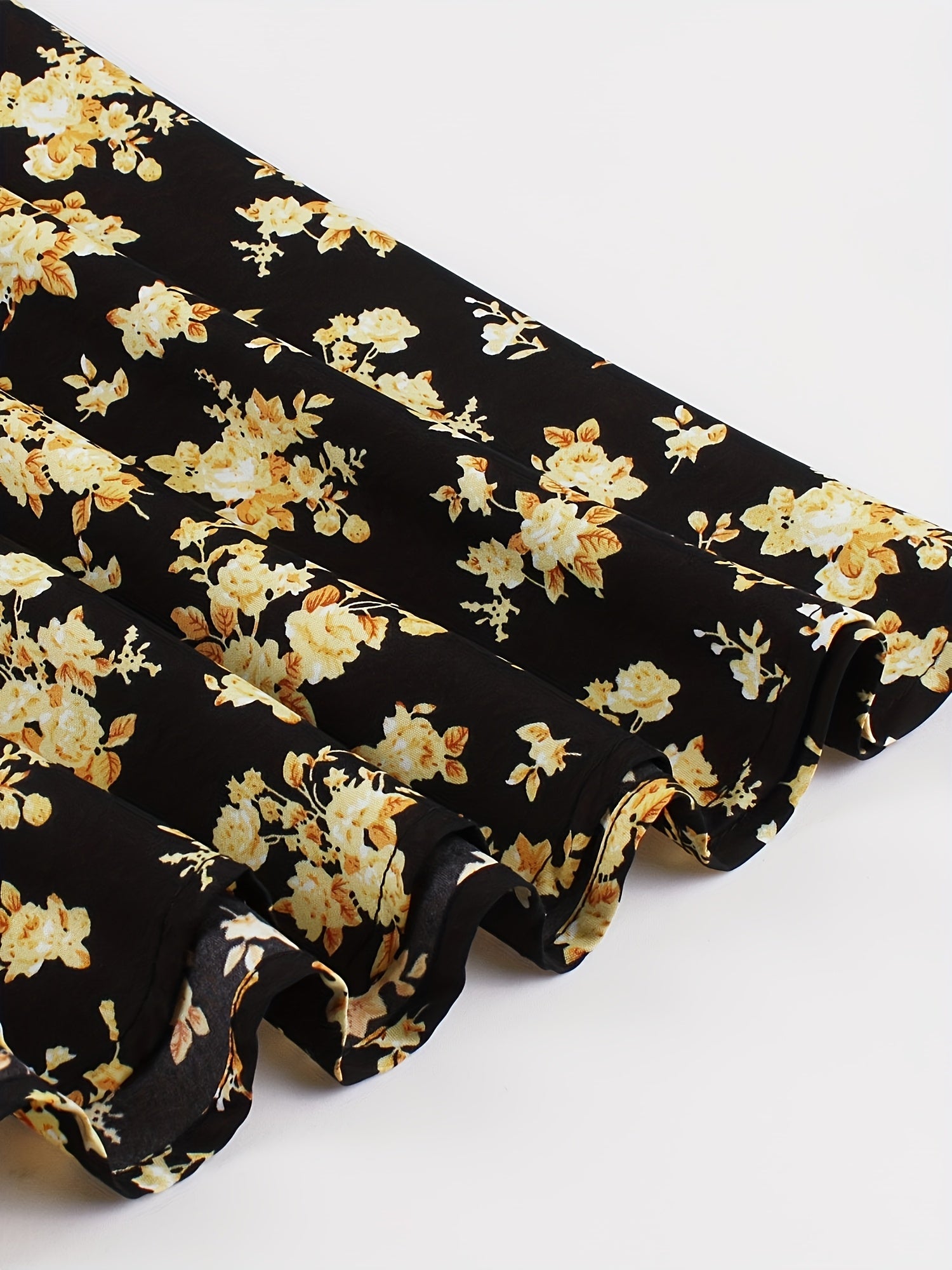 Charming Floral Strap Skirt Women's Sweet Versatile Black Blouse Dress Set